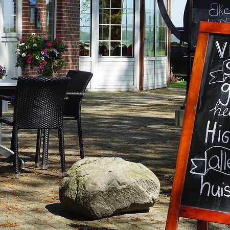 Lucy'S Inn Eesergroen Zewnętrze zdjęcie