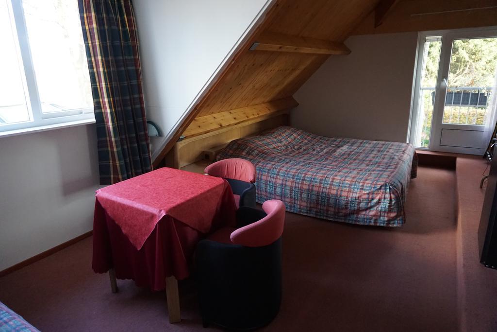 Lucy'S Inn Eesergroen Zewnętrze zdjęcie
